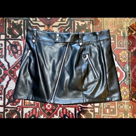 Zara Black Leather Mini Skirt - Picture 4 of 6